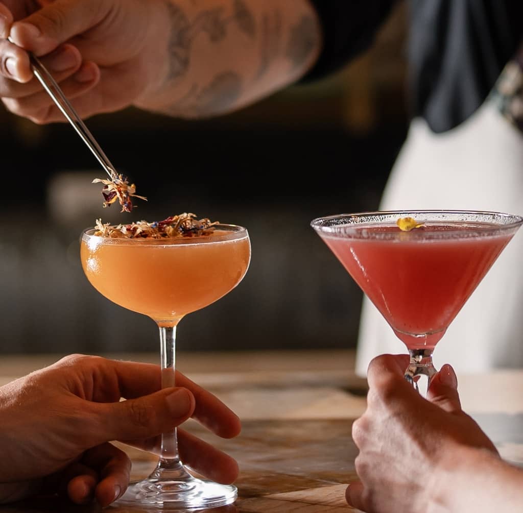 HARBOUR WATCH POOL BAR